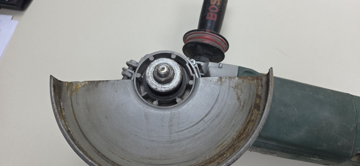 Угловая шлифмашина Bosch PWS 2000-230 JE