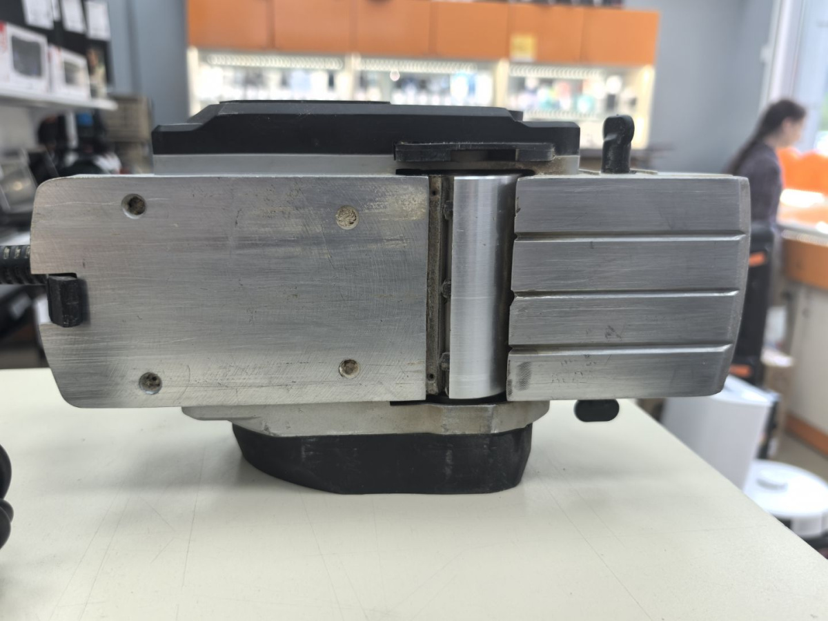 Электрорубанок Интерскол Р-102/1100ЭМ