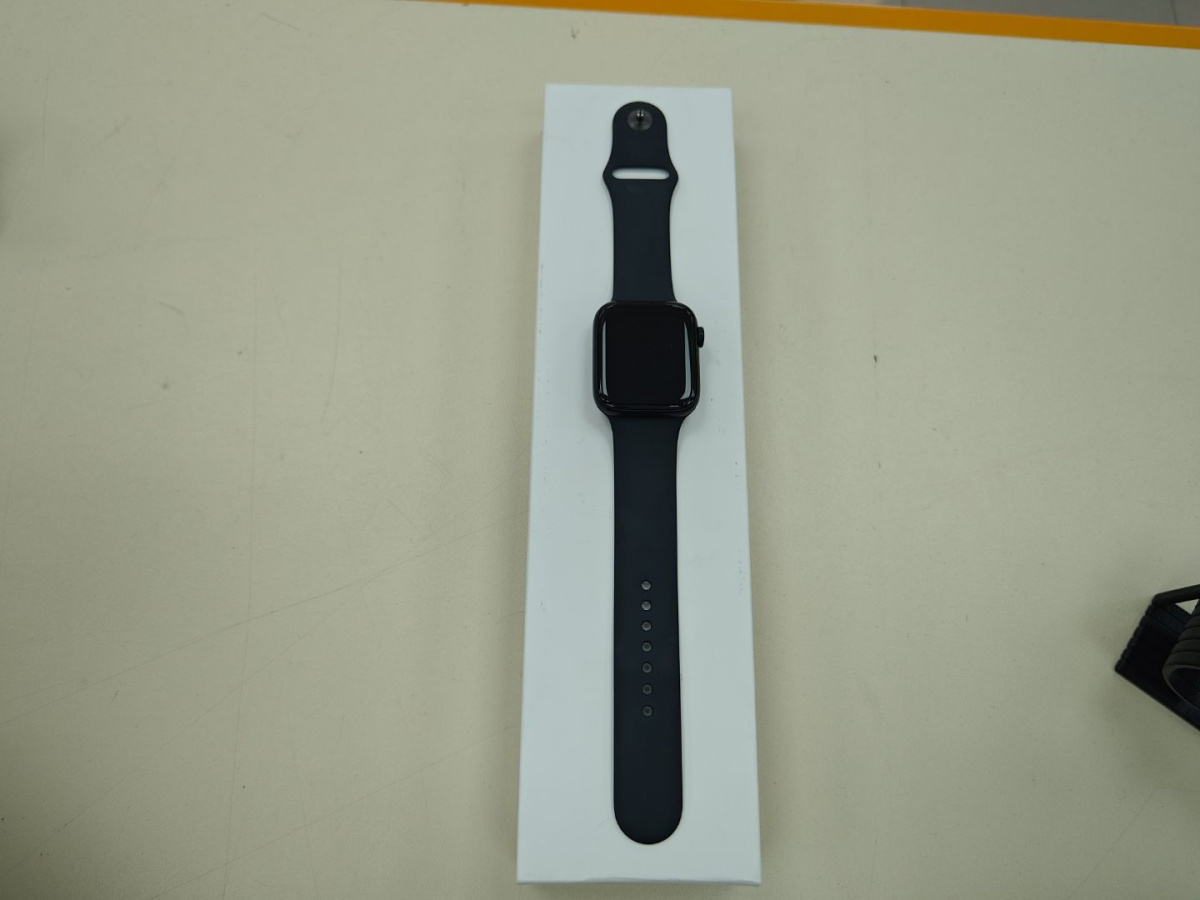 Смарт-часы Apple Watch SE 2022 44mm