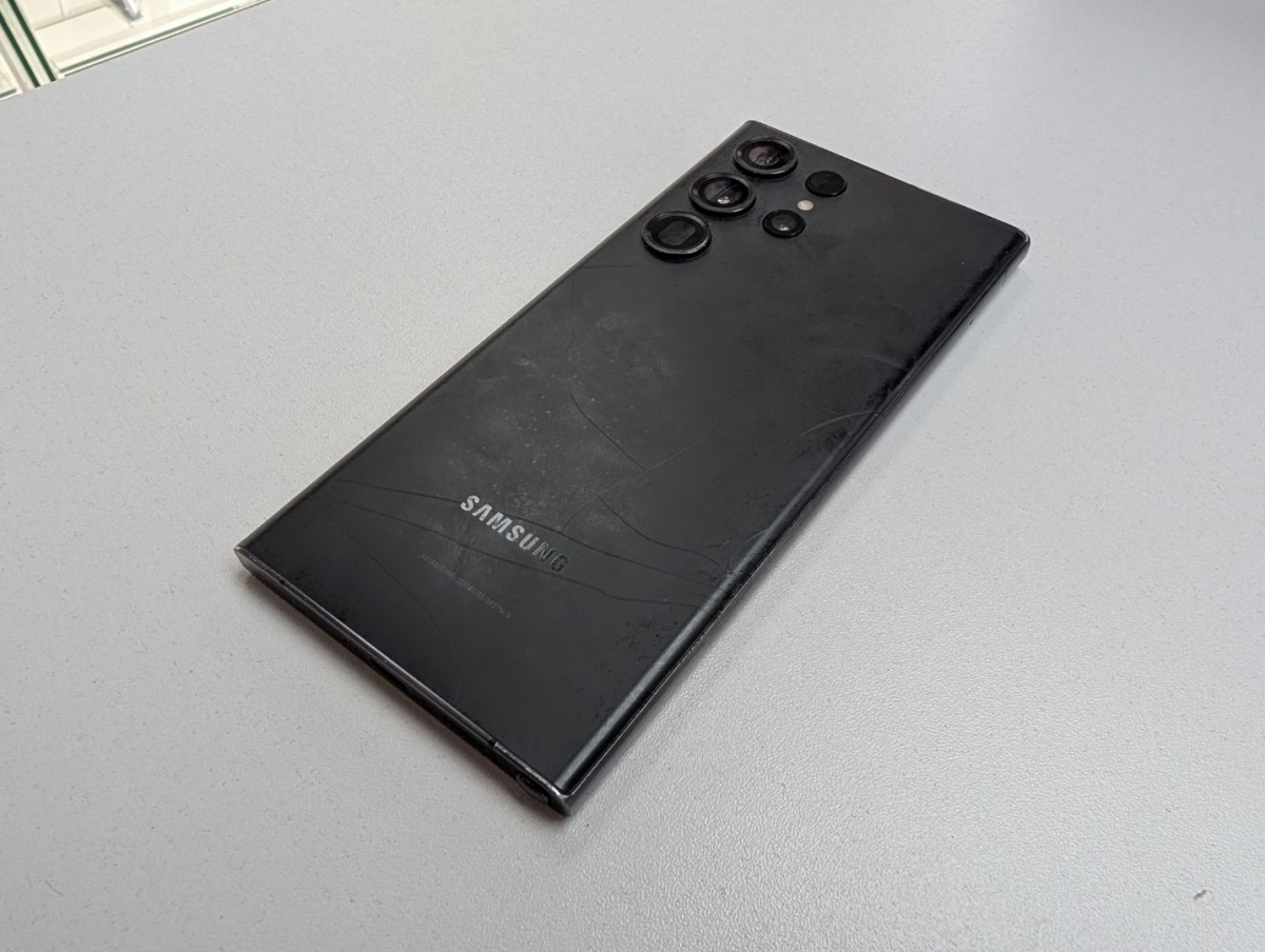 Смартфон Samsung Galaxy S23 Ultra 12/256