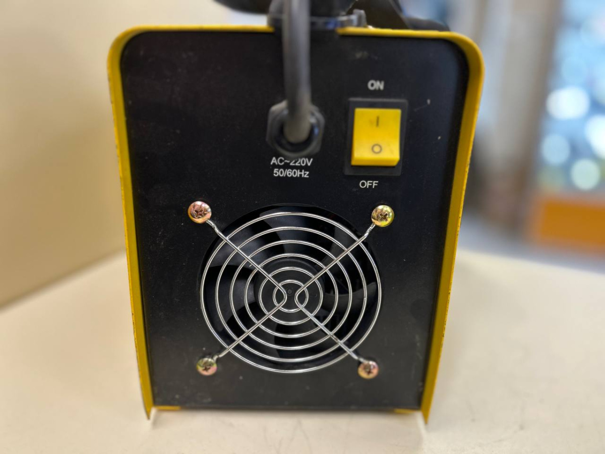 Сварочный аппарат Weldmaster ИСА-240ПН;