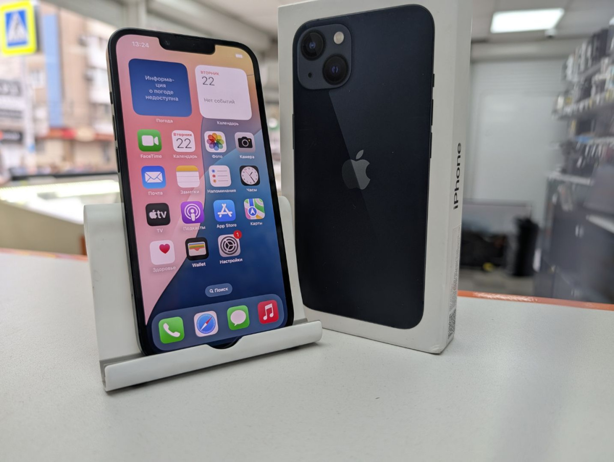 Смартфон Apple iPhone 13 128Gb