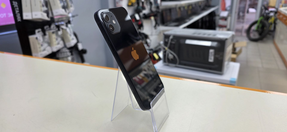 Смартфон Apple iPhone 12 64Gb