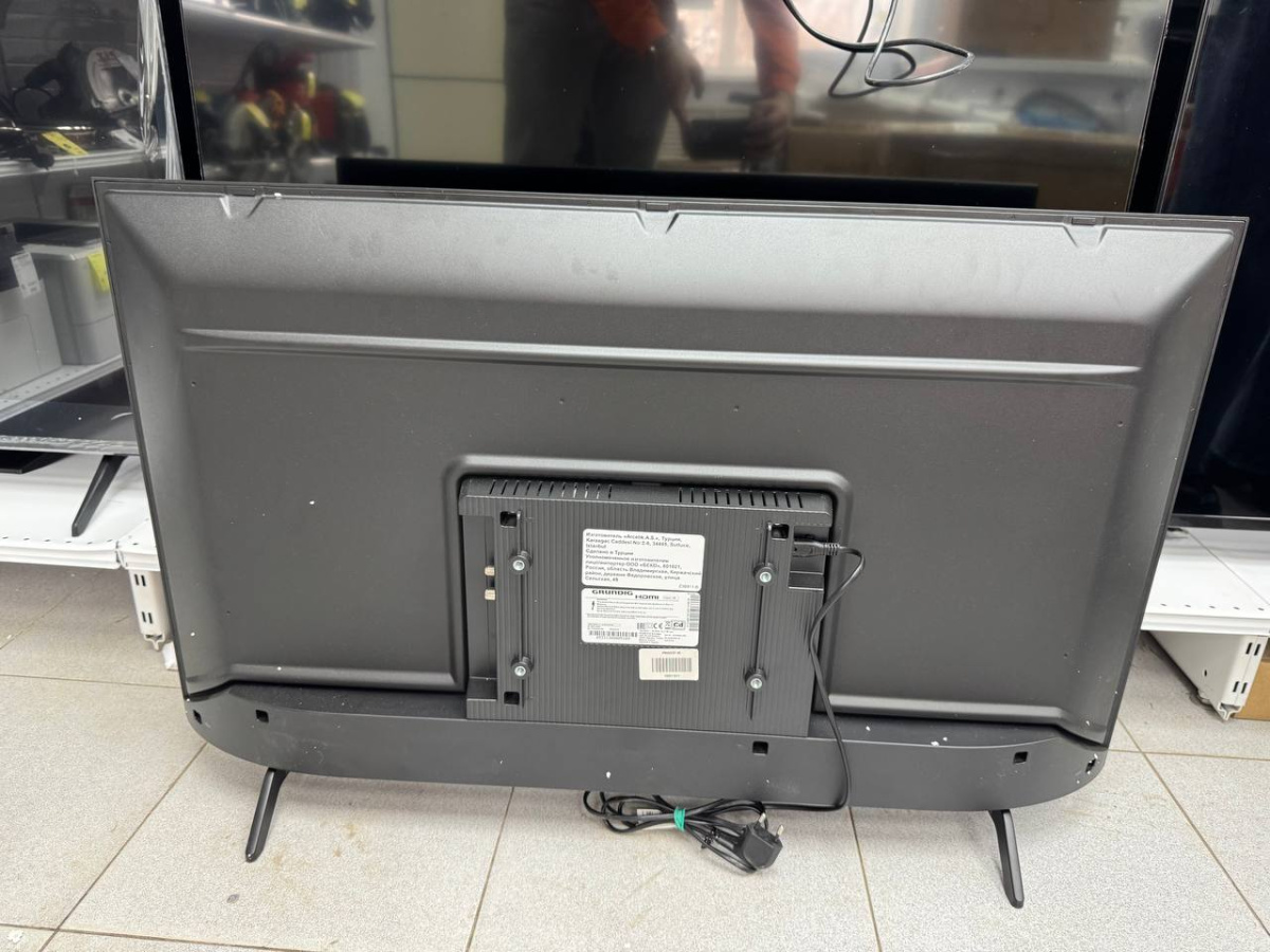 LED Телевизор Grundig 40 GHF 6500