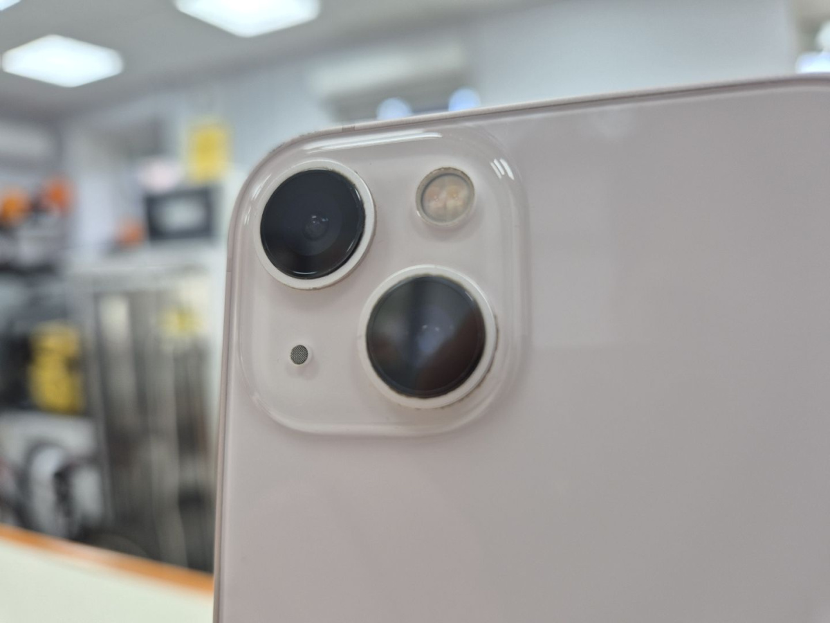 Смартфон Apple iPhone 13 128Gb