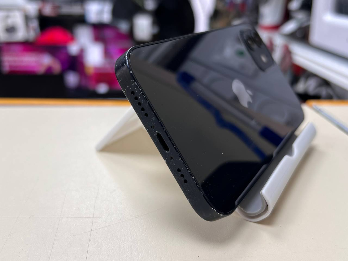 Смартфон Apple iPhone 12 64Gb