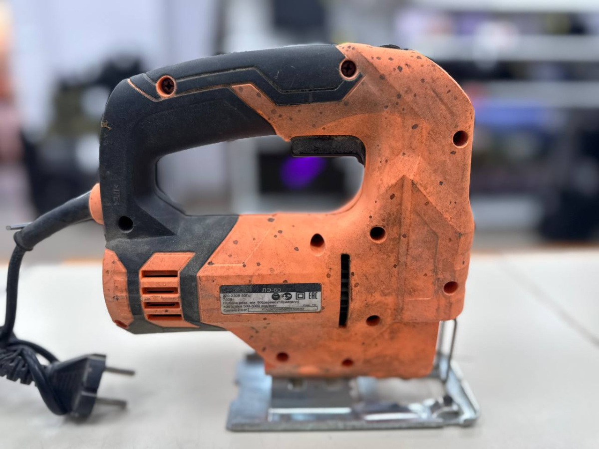 Лобзик Вихрь ЛЭ-80