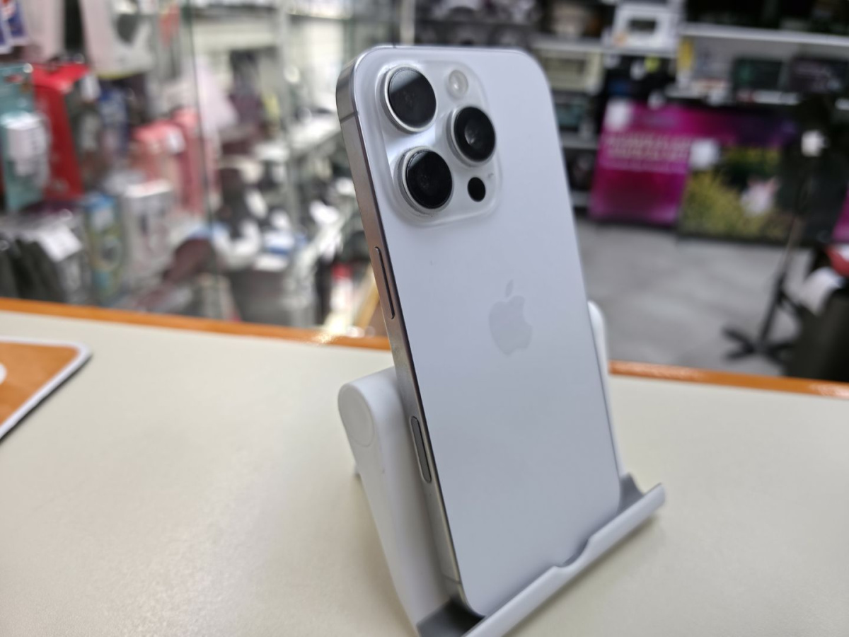 Смартфон Apple Iphone 16 Pro 128Gb