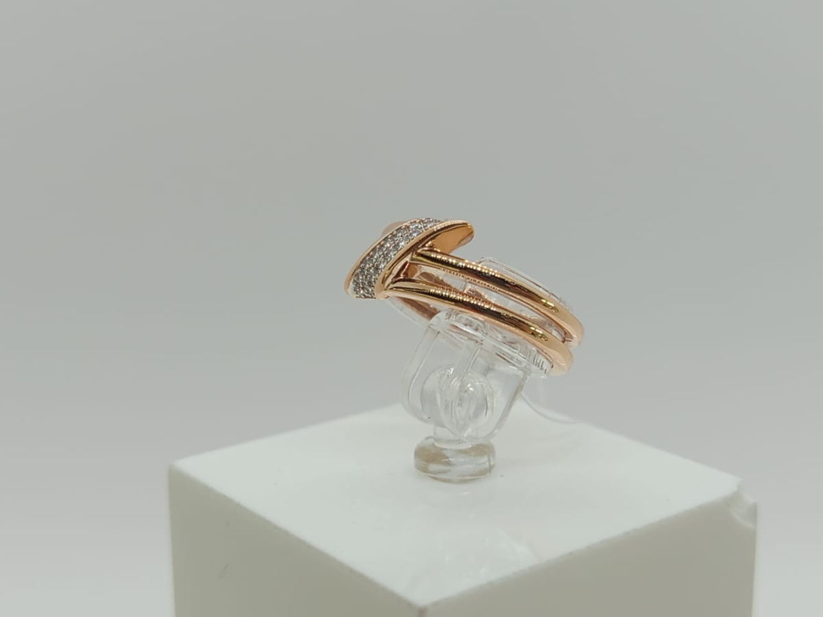 КОЛЬЦО С КАМНЯМИ (Au 585)