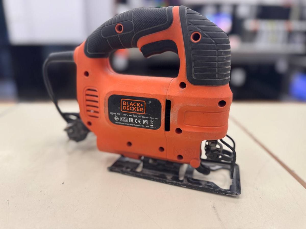 Лобзик Black & Decker KS701PE