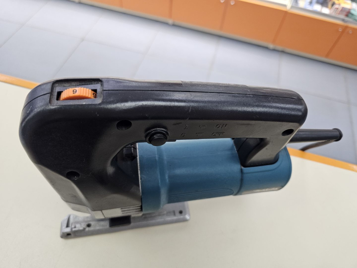 Лобзик Makita 4 326