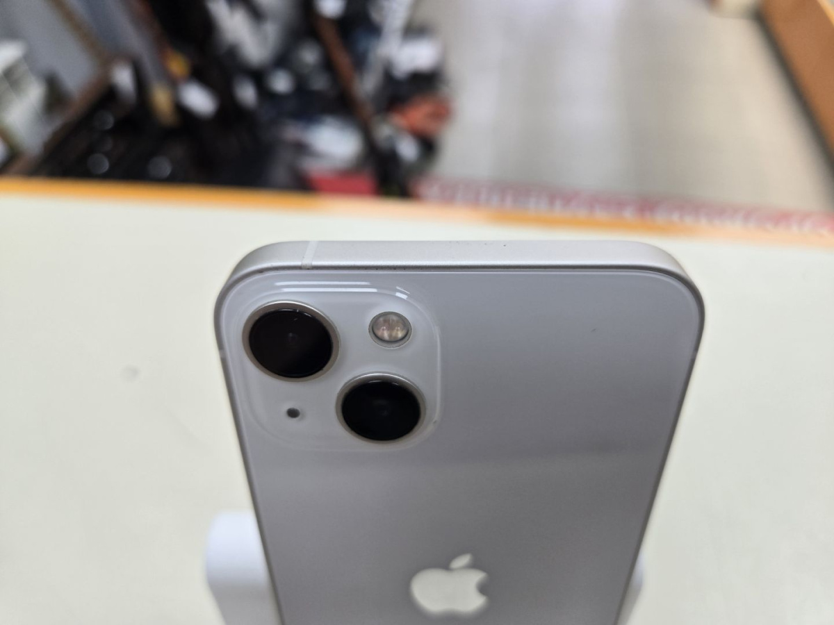 Смартфон Apple iPhone 13 128Gb
