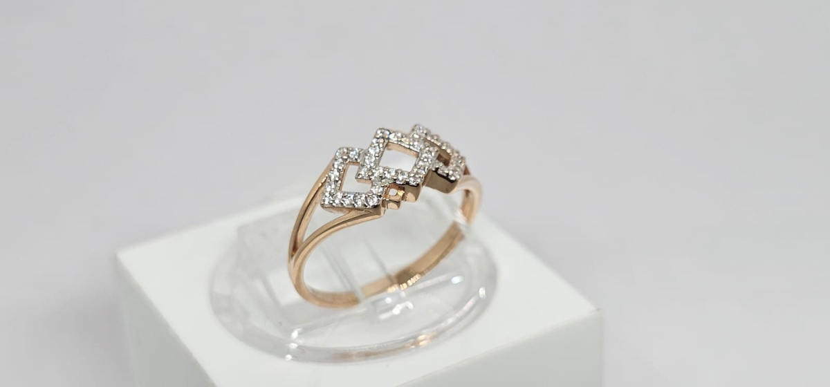 КОЛЬЦО С КАМНЯМИ (Au 585)