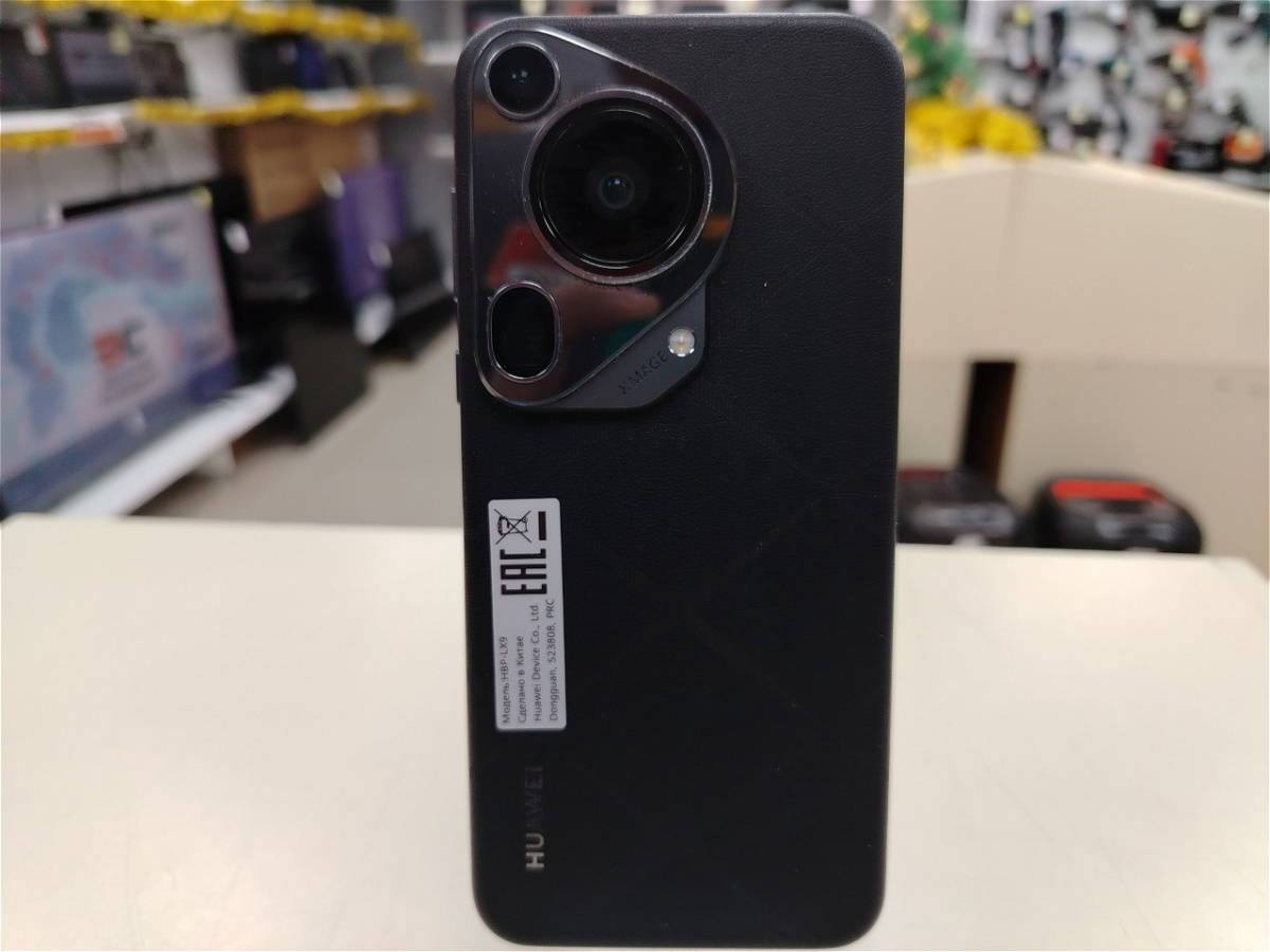 Смартфон Huawei Pura 70 Ultra 16/512