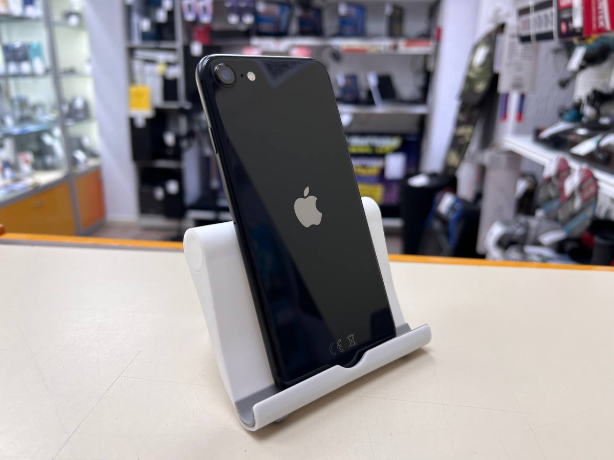 Смартфон Apple iPhone SE 2020 128Gb