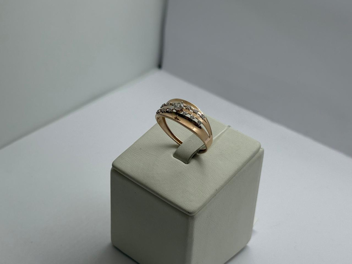 КОЛЬЦО С КАМНЯМИ (Au 585)