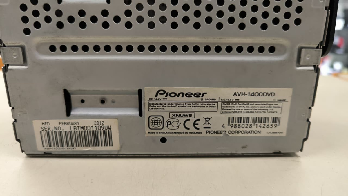 Автомагнитола Pioneer AVH-1400DVD