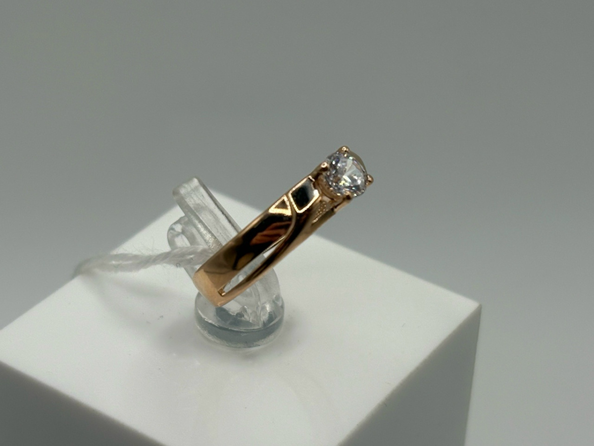 КОЛКМ585 КОЛЬЦО С КАМНЕМ (Au 585)