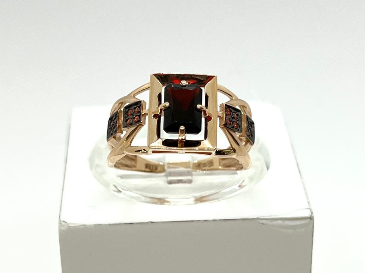 КОЛЬЦО ГРАНАТ с камнями (Au 585)