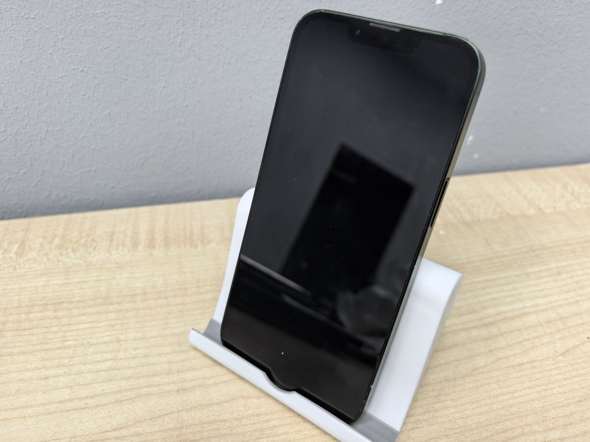 Смартфон Apple iPhone 13 128Gb