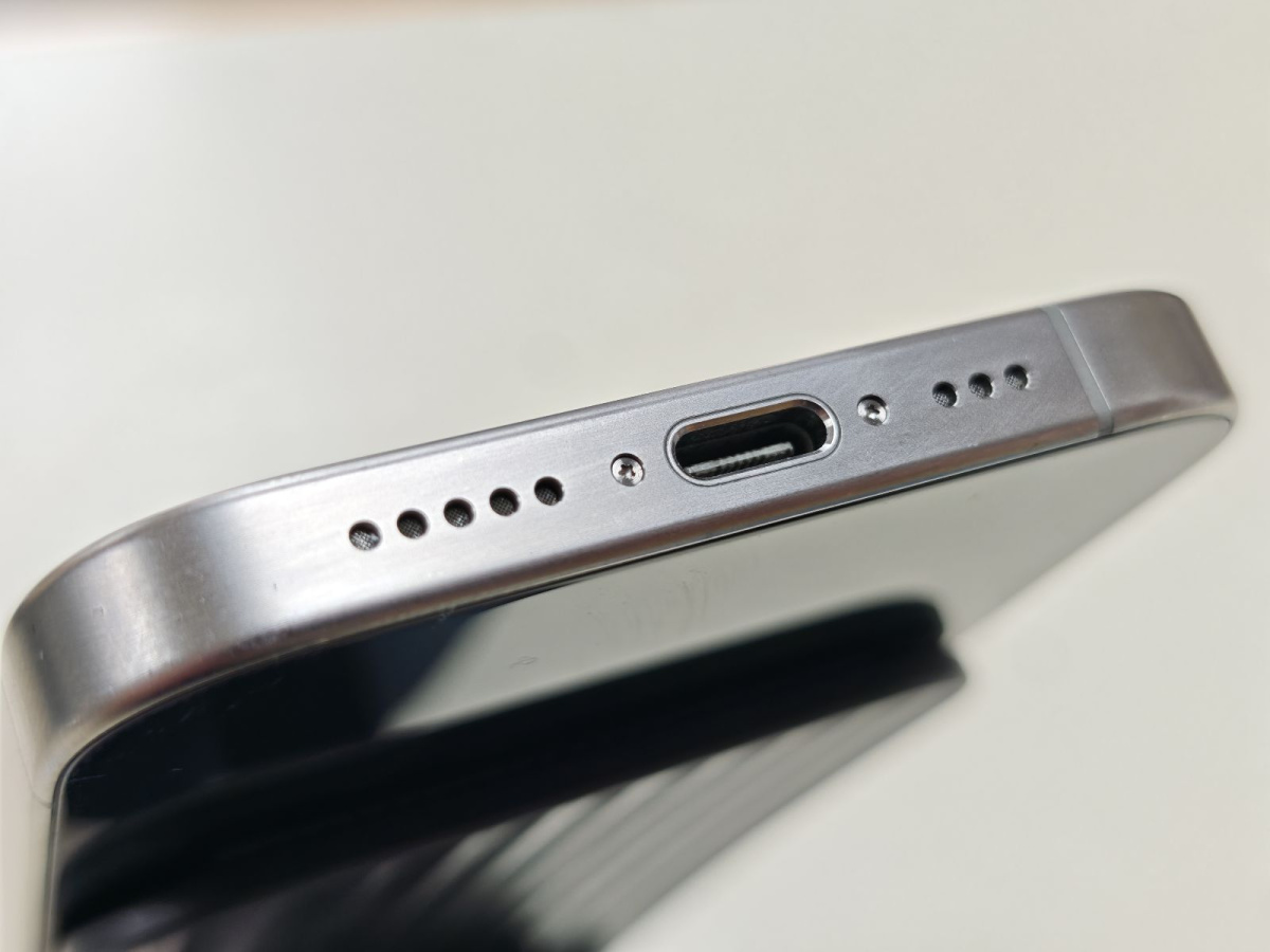 Смартфон Apple Iphone 15 Pro 128Gb