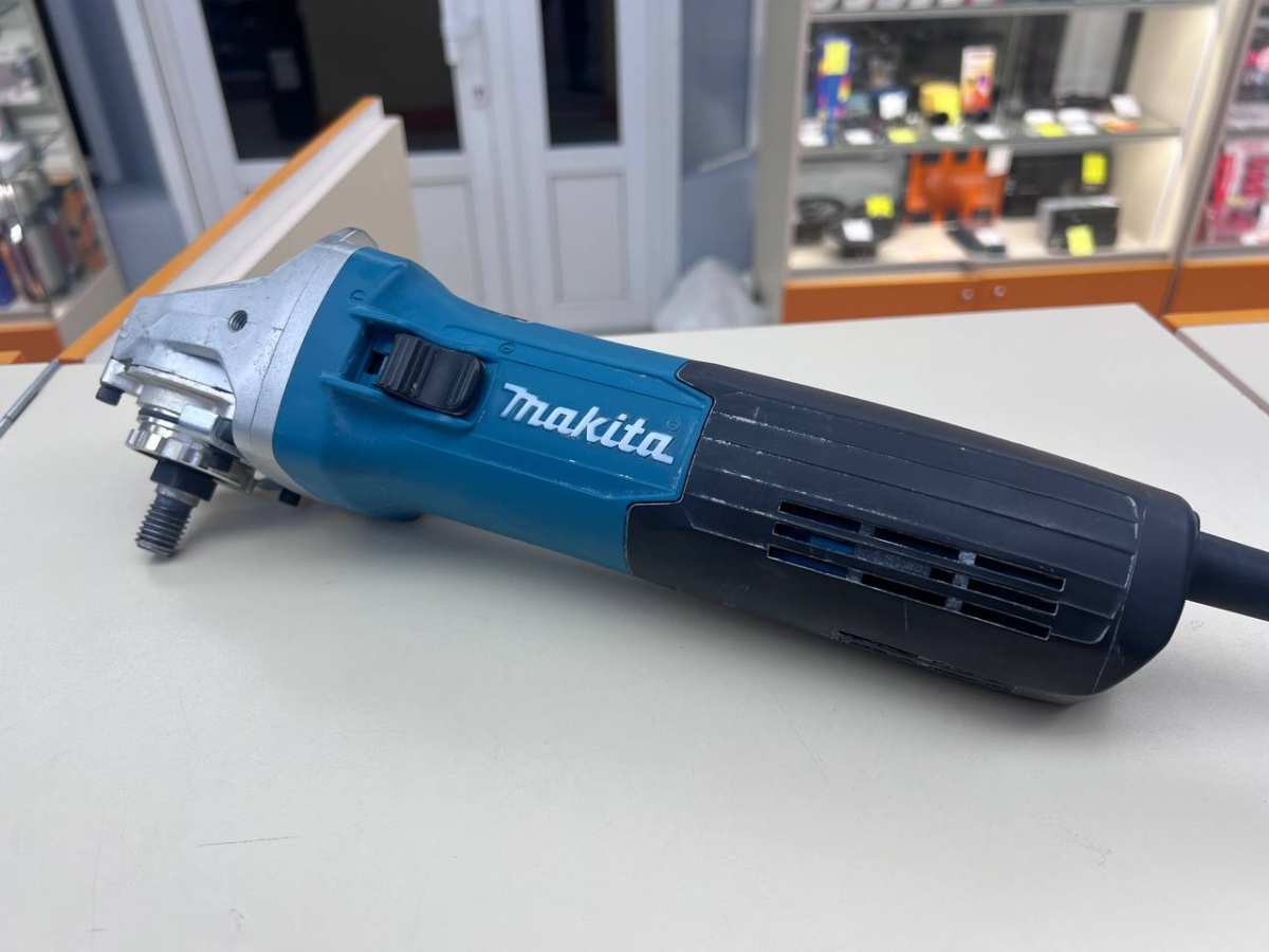 Угловая шлифмашина Makita GA-5090