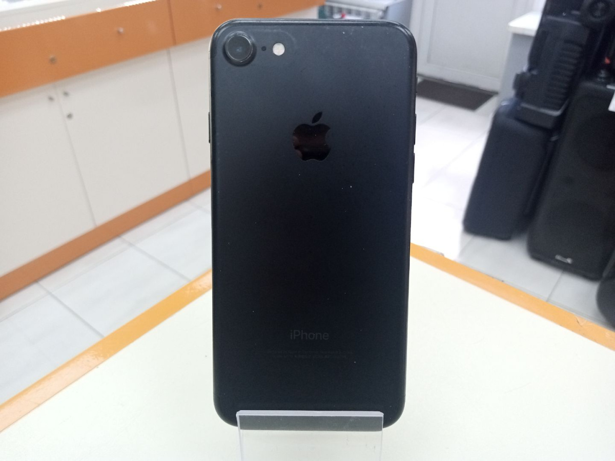 Смартфон Apple iPhone 7 128Gb