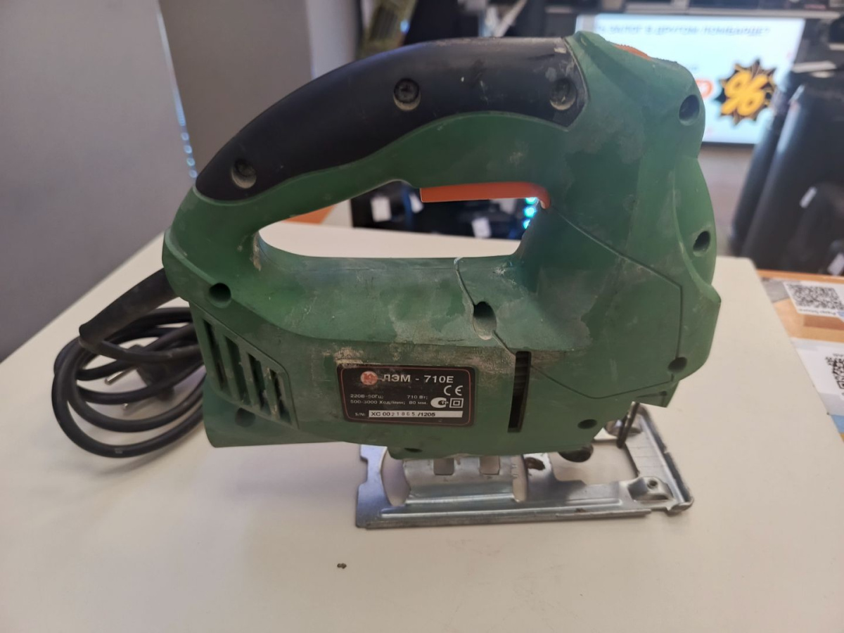 Лобзик Калибр ЛЭМ-710Е