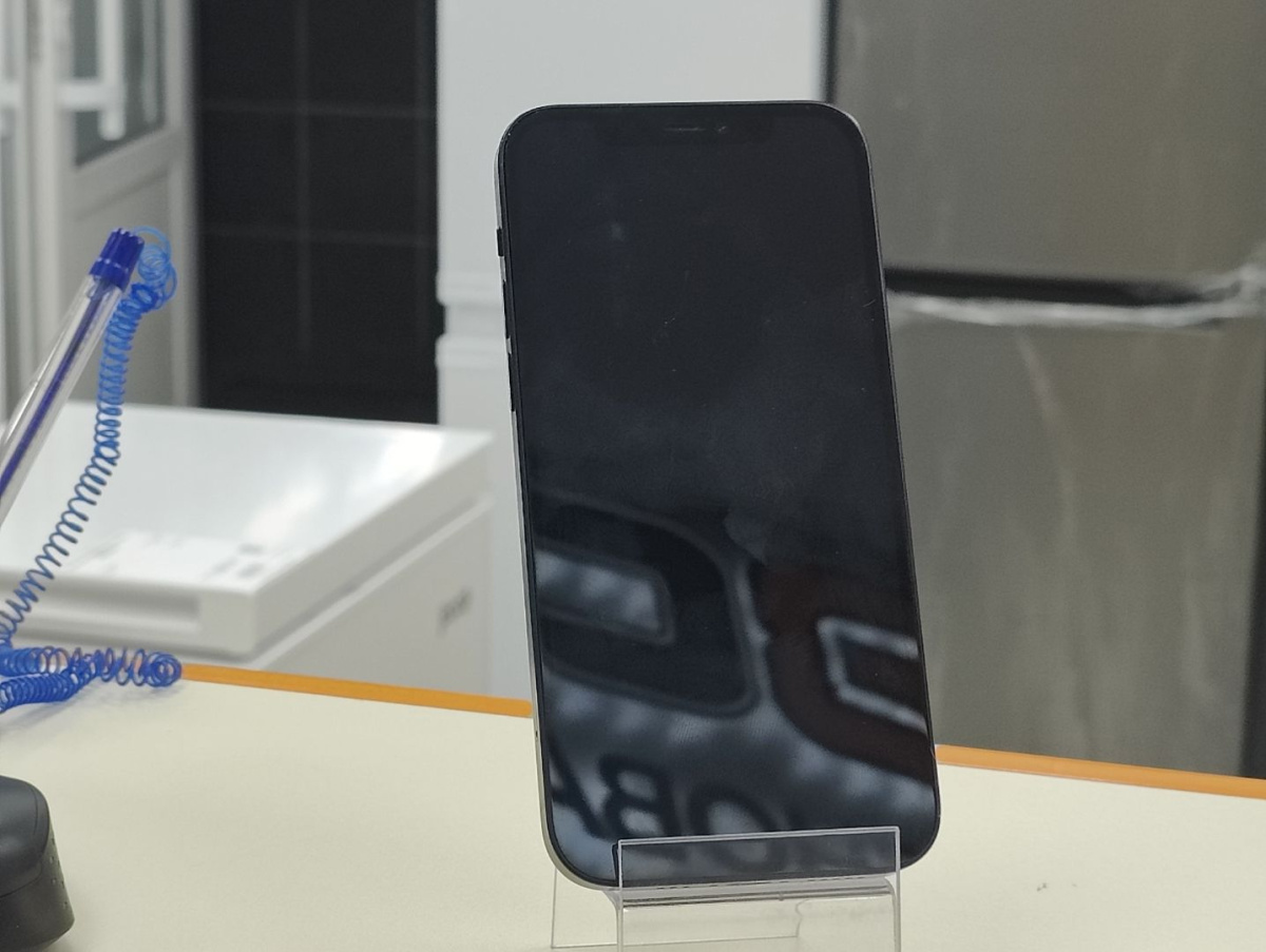 Смартфон Apple iPhone 12 64Gb