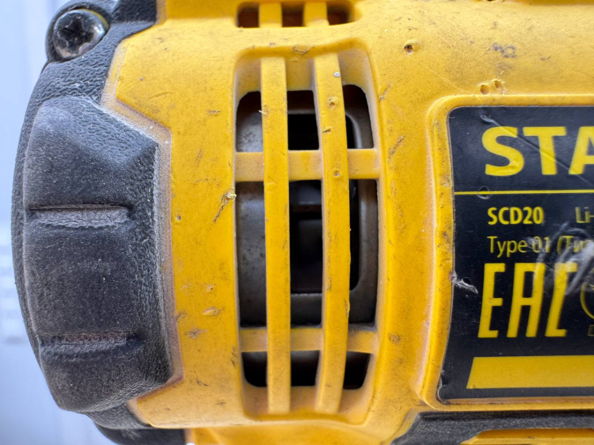 Шуруповерт Stanley SCD20