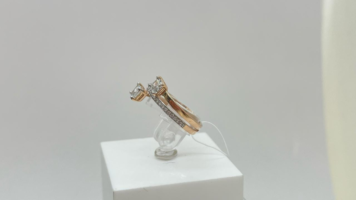 КОЛЬЦО С КАМНЯМИ (Au 585)