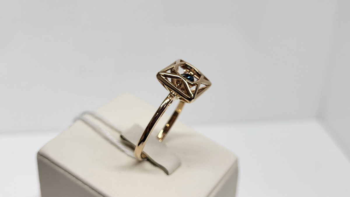 КОЛКМ585 КОЛЬЦО С КАМНЕМ (Au 585)