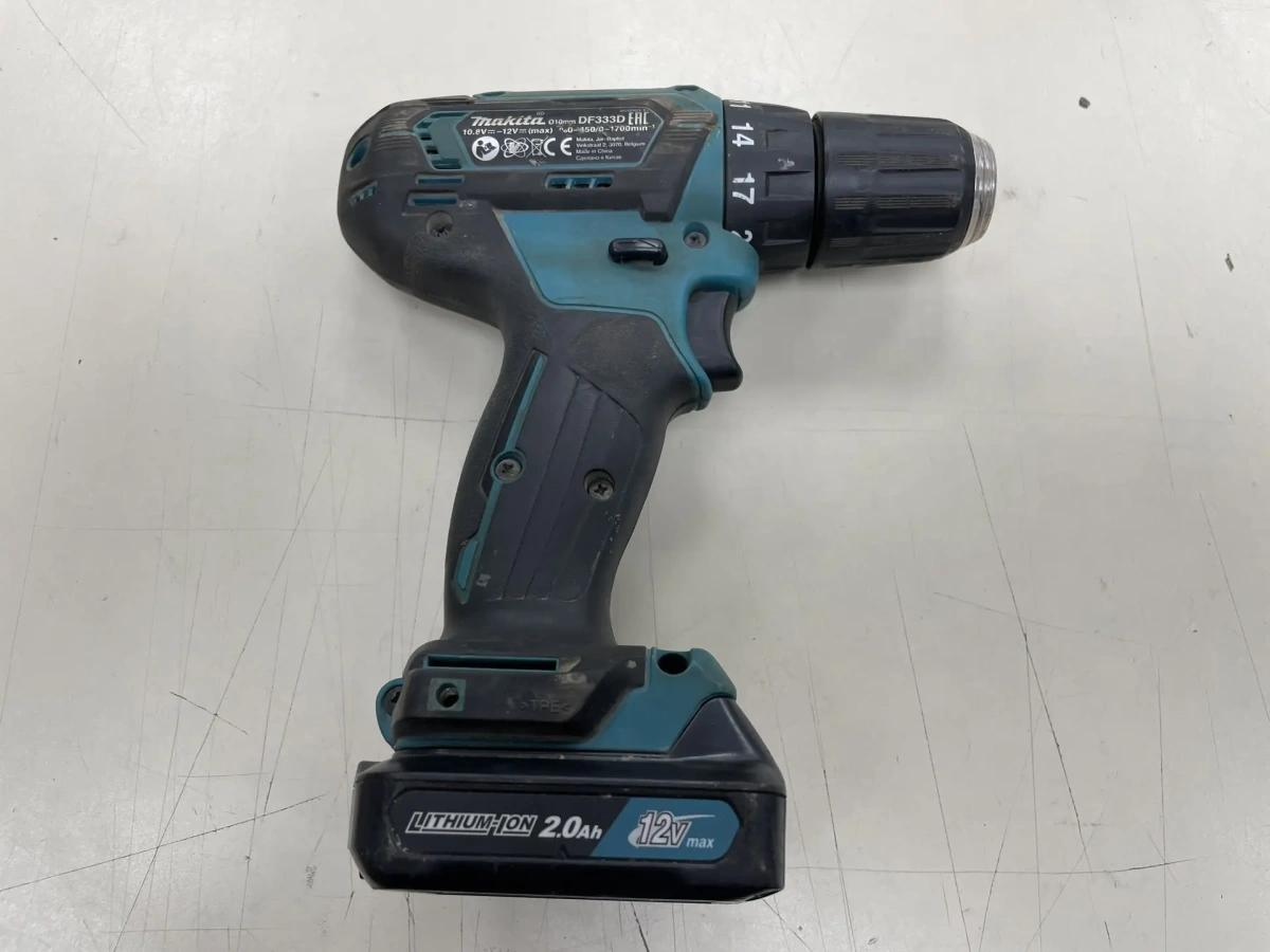 Шуруповерт Makita DF333D