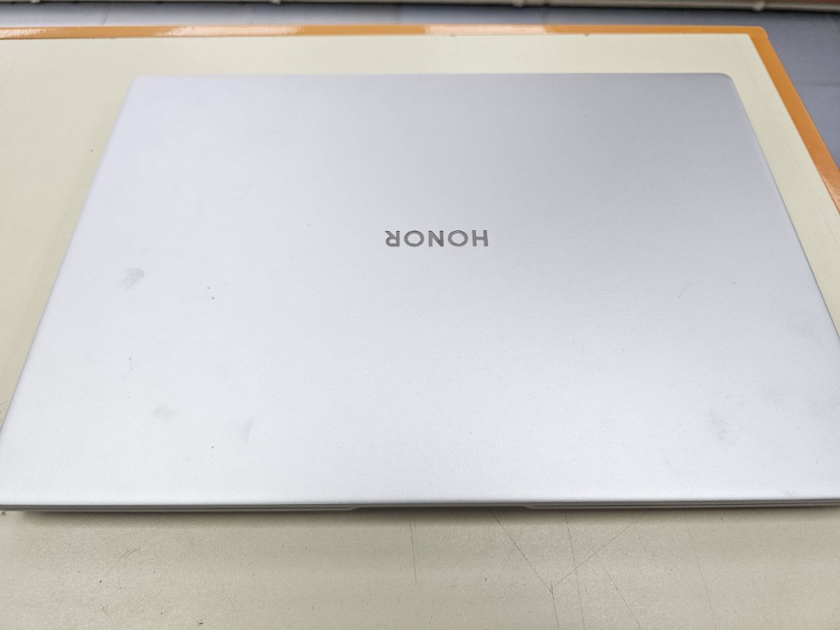 Ноутбук Honor BRN-H56; Ryzen 5 7640HS, Radeon 760M, 16 Гб, 512 GB, Нет