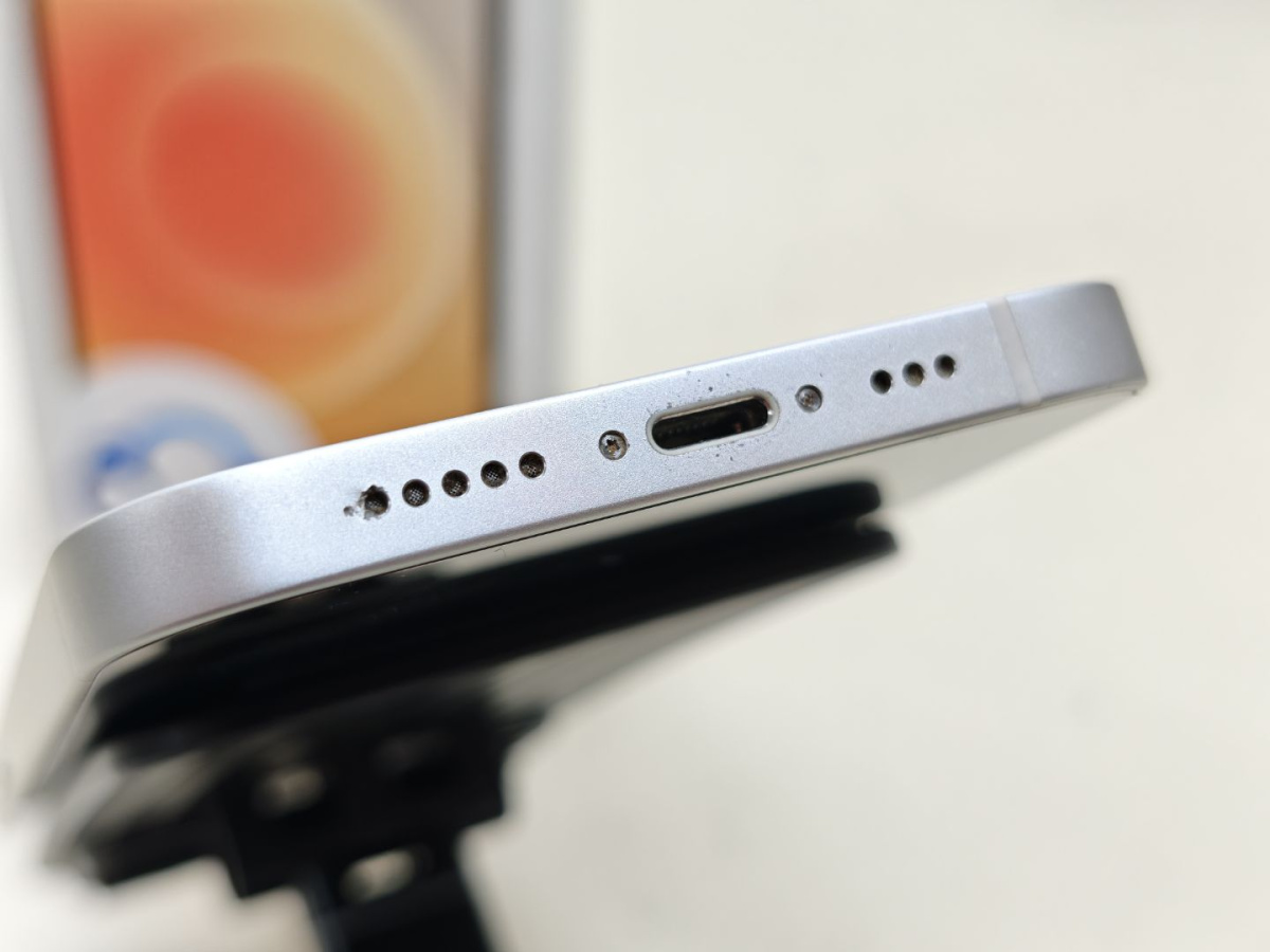 Смартфон Apple iPhone 12 64Gb