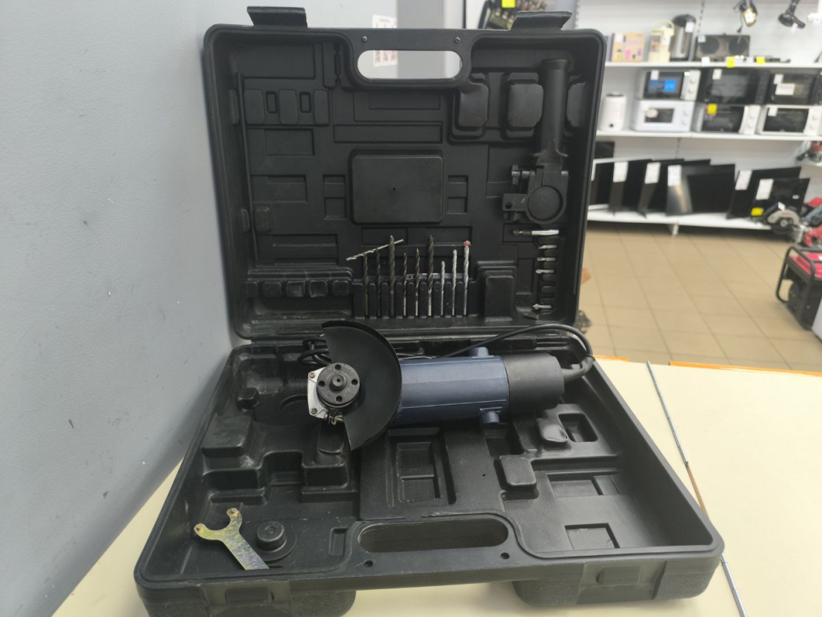 Угловая шлифмашина Komfort SP883.