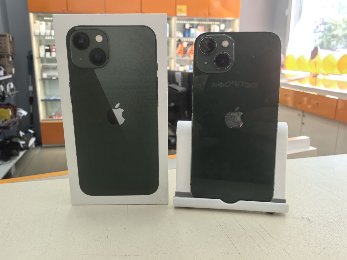 Смартфон Apple iPhone 13 128Gb