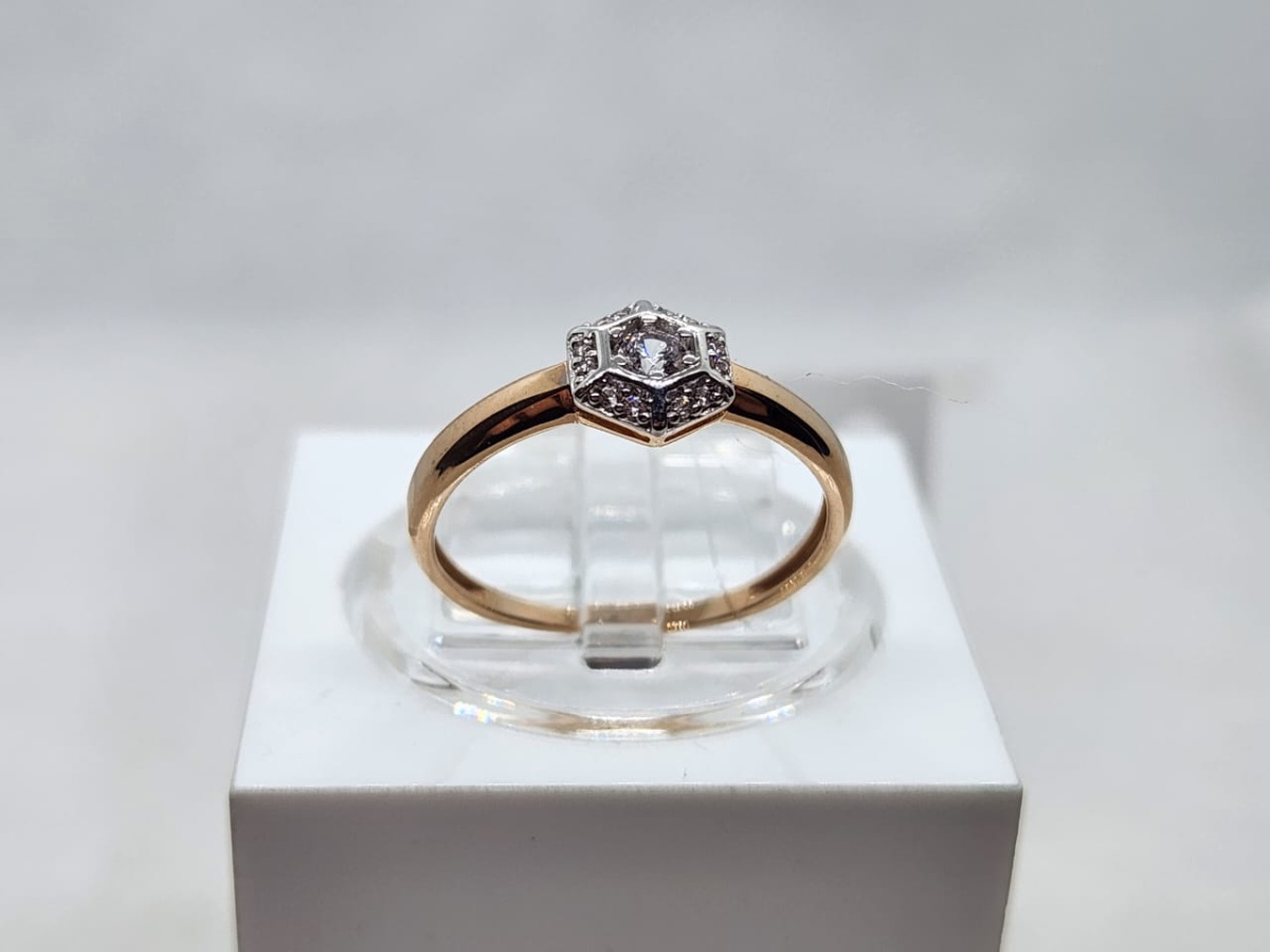 01-117858 КОЛЬЦО С КАМНЯМИ (Au 585)