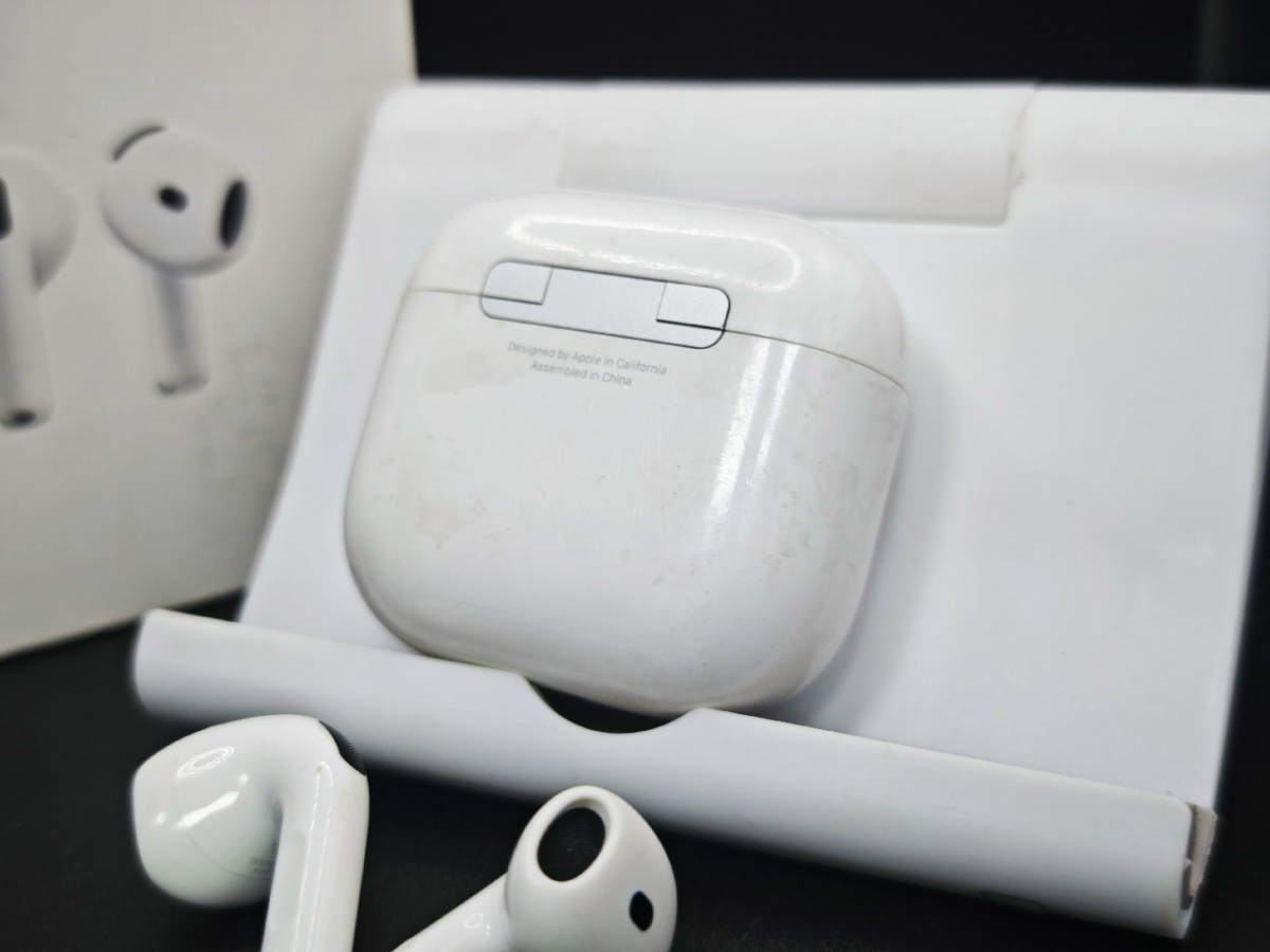 Наушники беспроводные Apple AirPods 4 Без ANC