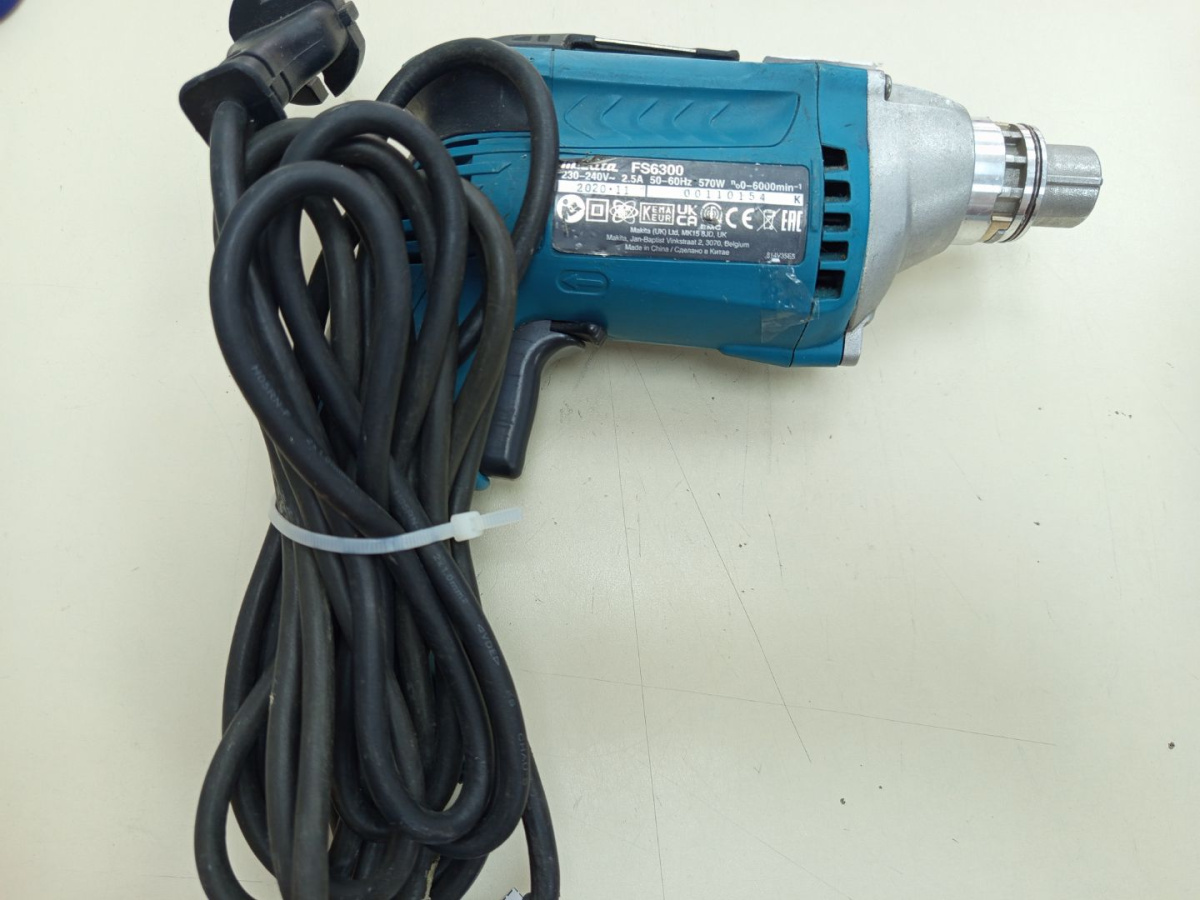 Шуруповерт Makita FS6300