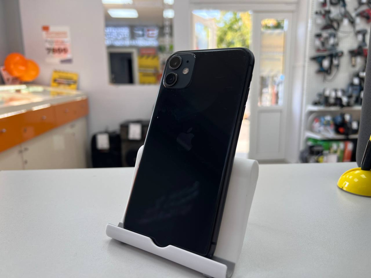 Смартфон Apple iPhone 11 64Gb