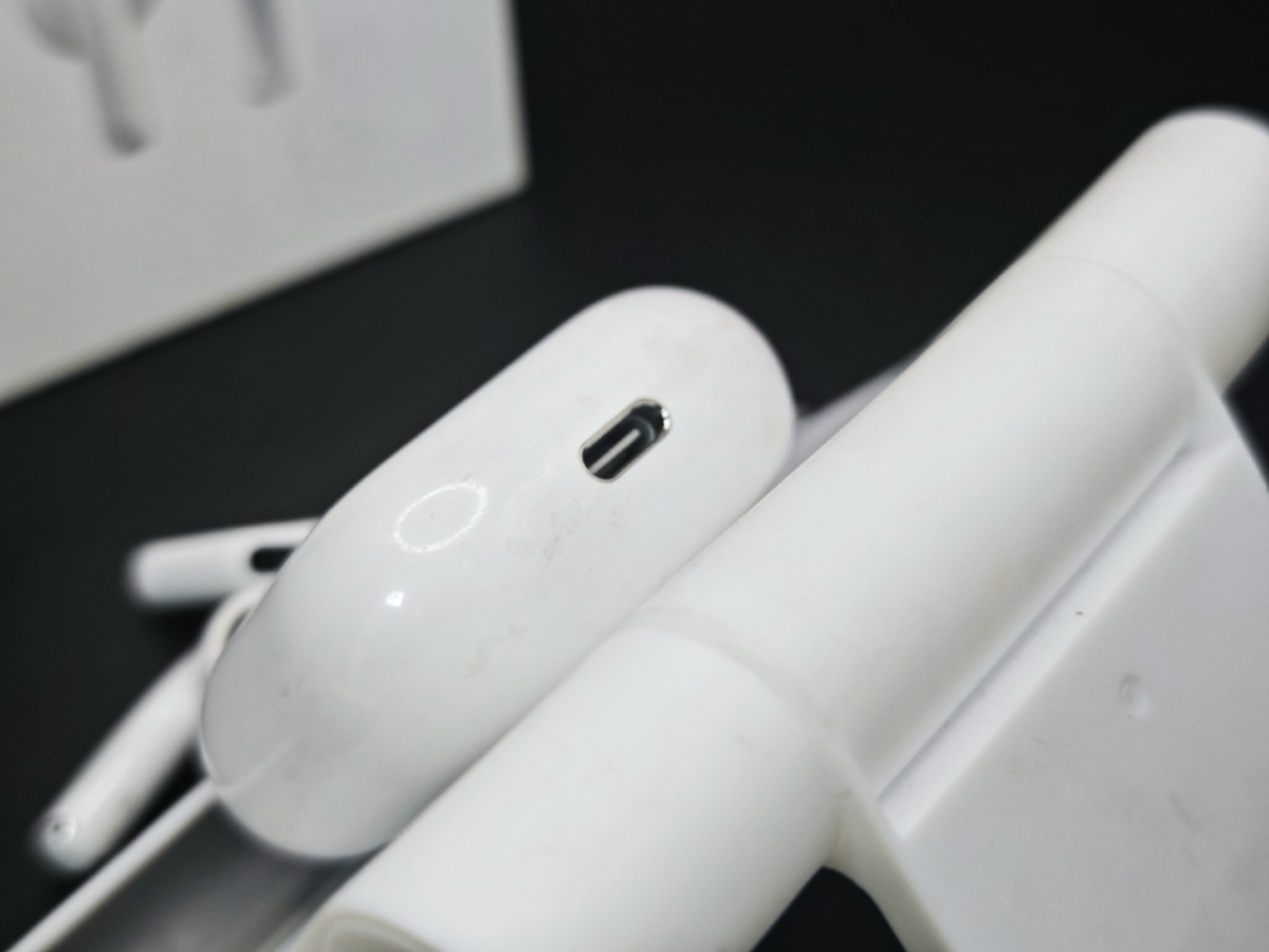 Наушники беспроводные Apple AirPods 4 Без ANC