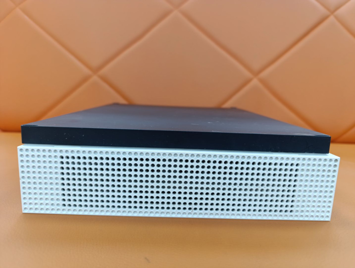 Игровая приставка Xbox One S 500Gb