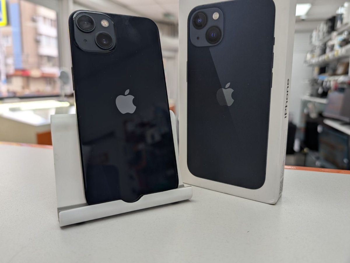 Смартфон Apple iPhone 13 128Gb