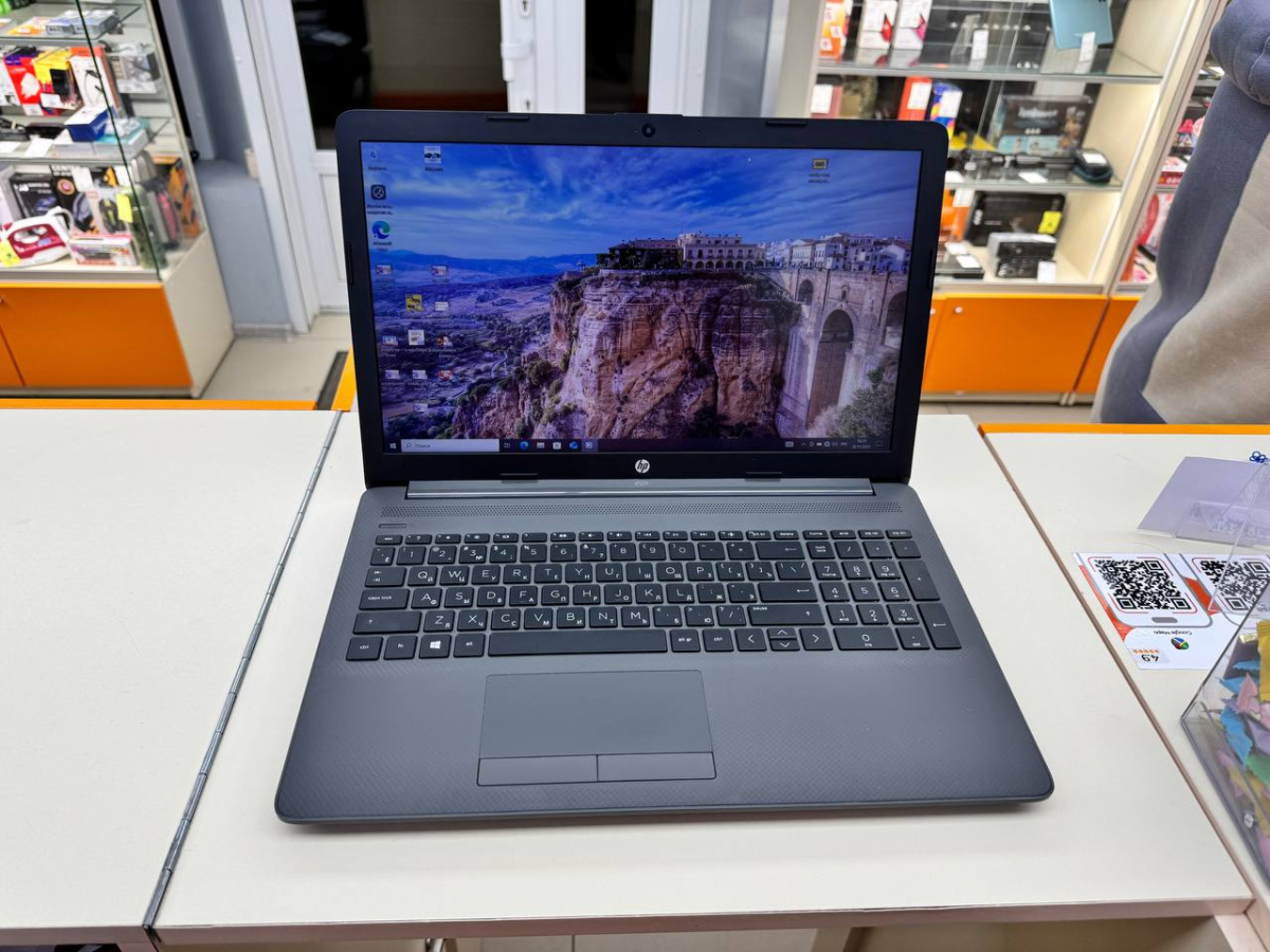 Ноутбук HP 15s-eq0056ur; Ryzen 5 3500U, Radeon Vega 8, 8 Гб, 256 Гб, Нет