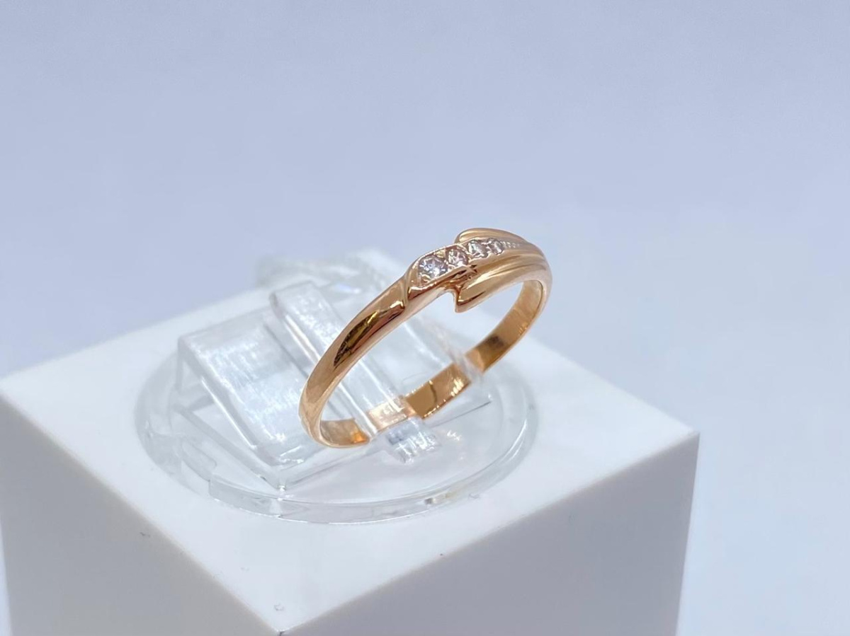 КОЛЬЦО С КАМНЯМИ (Au 585)