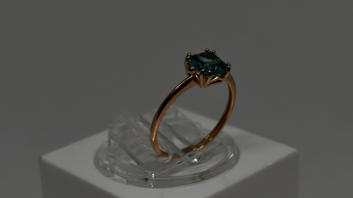 КОЛКМ585 КОЛЬЦО С КАМНЕМ (Au 585)