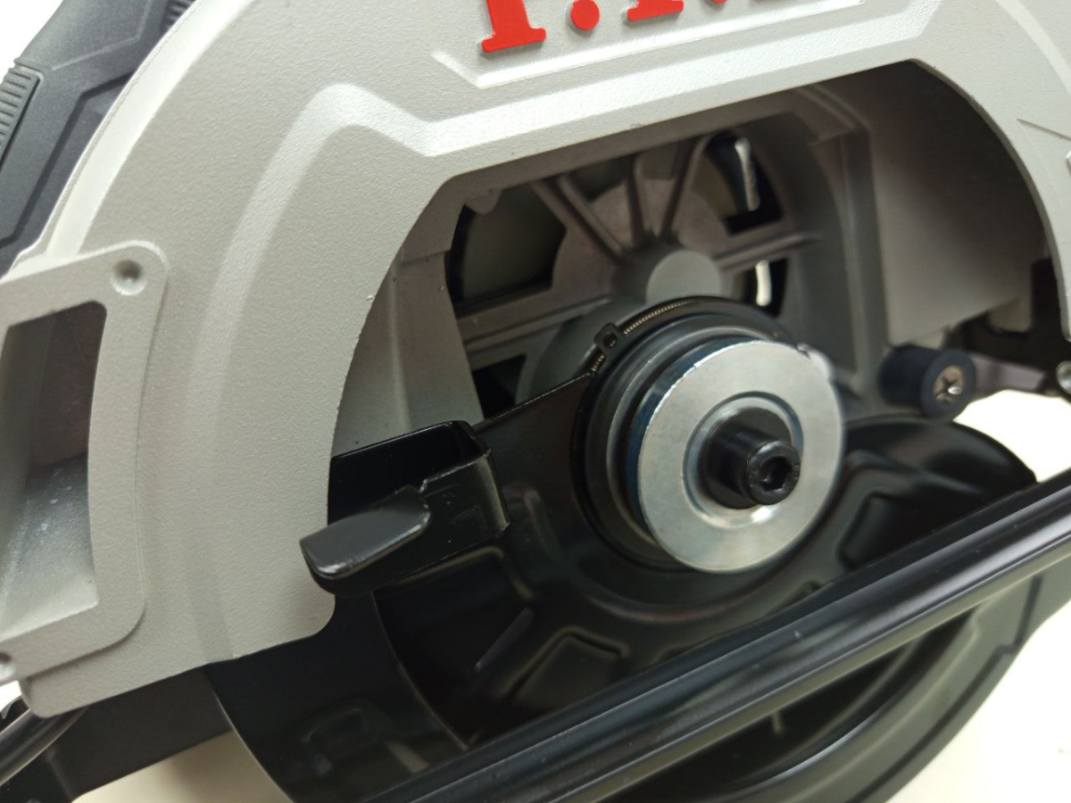 Дисковая пила P.I.T. PKS185-C4