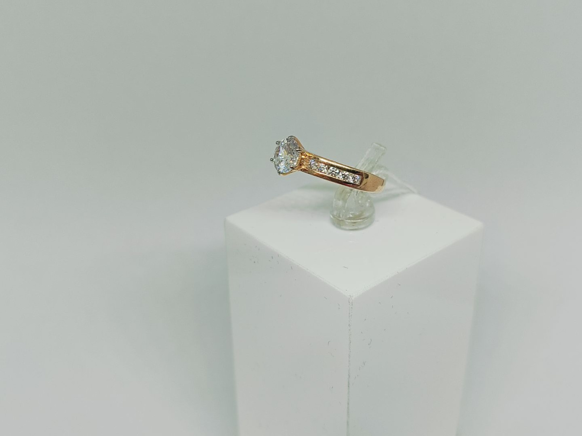 КОЛЬЦО С КАМНЯМИ (Au 585)