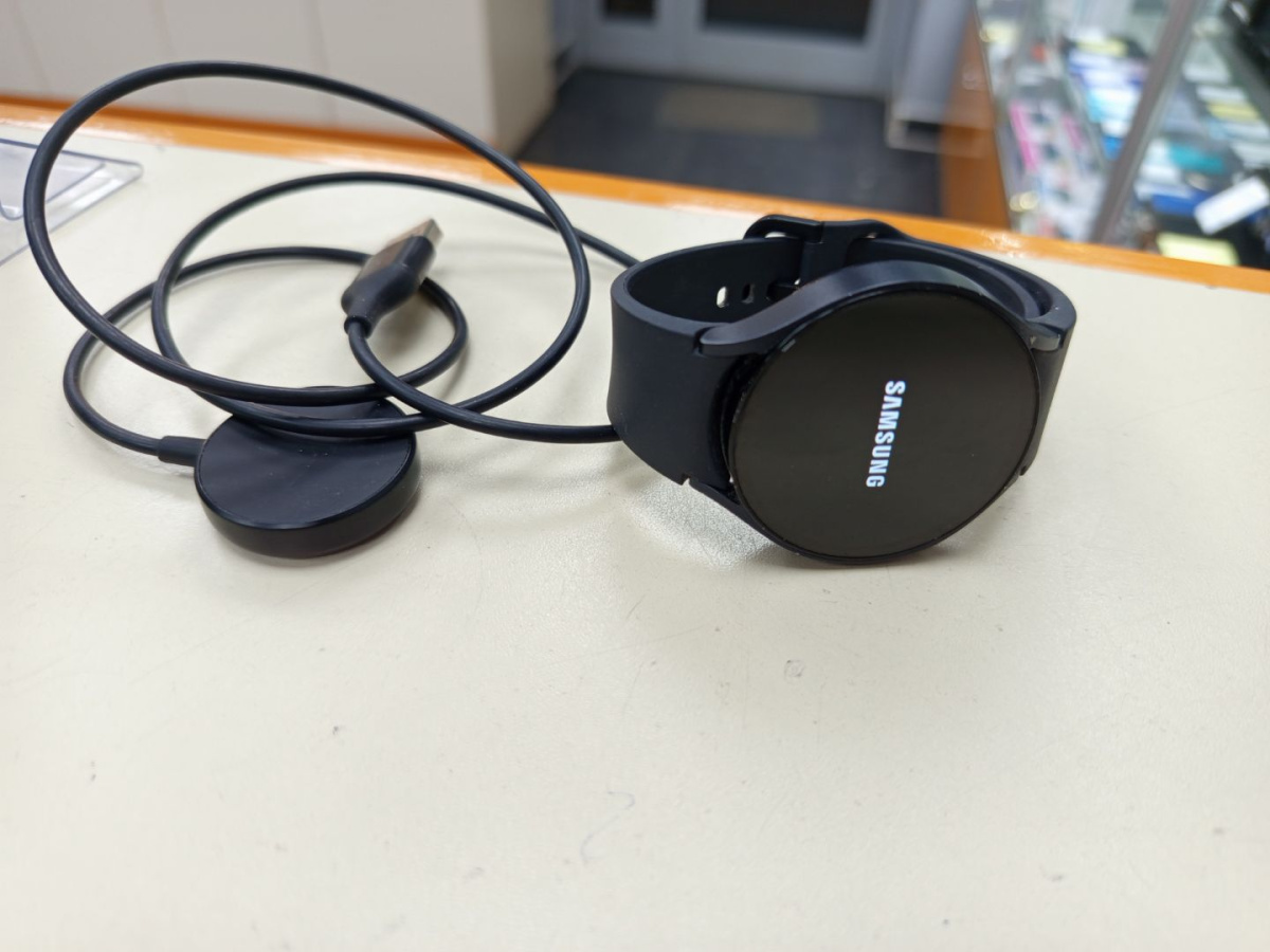 Смарт-часы Samsung Galaxy Watch 6 44mm